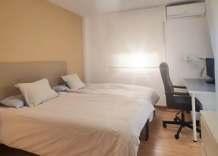 4 Bed House With Pool Walk To Puerto Banus Fast Internet