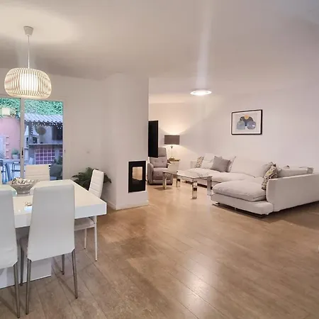 4 Bed House With Pool Walk To Puerto Banus Fast Internet Марбелья