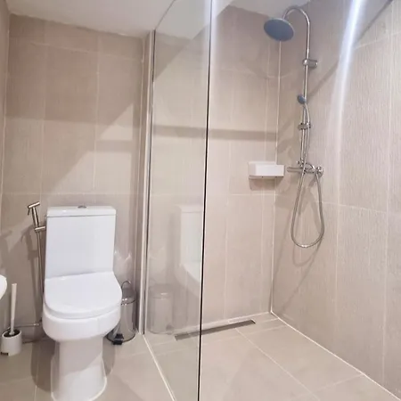 Дом отдыха 4 Bed House With Pool Walk To Puerto Banus Fast Internet