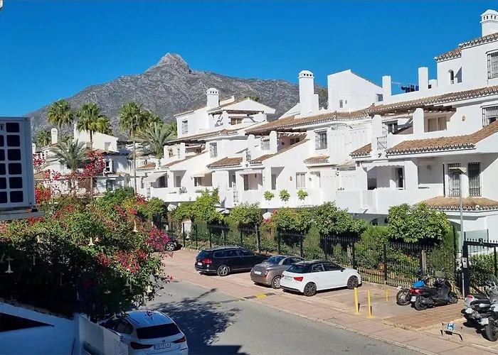 Tatil Evi 4 Bed House With Pool Walk To Puerto Banus Fast Internet
