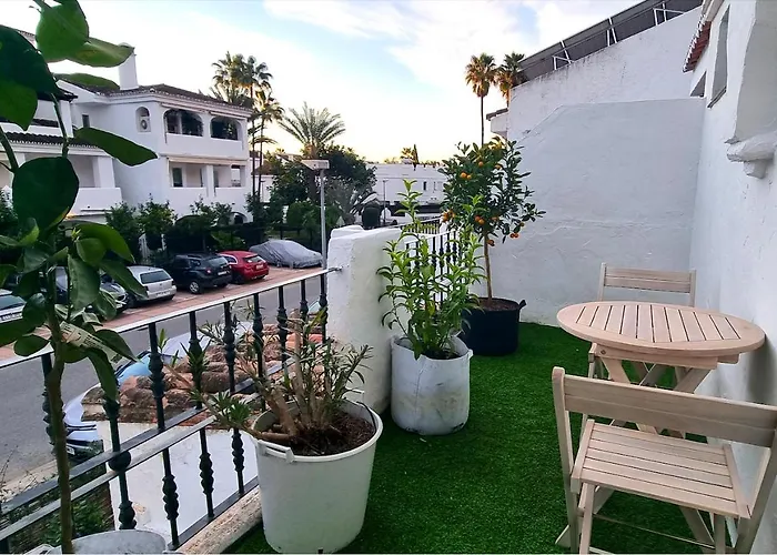 4 Bed House With Pool Walk To Puerto Banus Fast Internet * Marbella