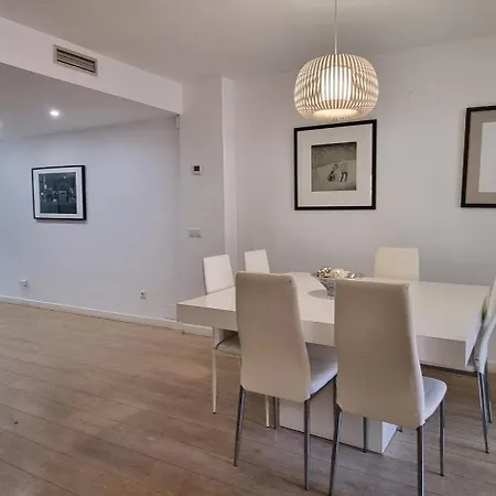 Semesterbostad 4 Bed House With Pool Walk To Puerto Banus Fast Internet *