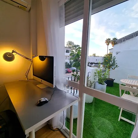 4 Bed House With Pool Walk To Puerto Banus Fast Internet Semesterbostad *